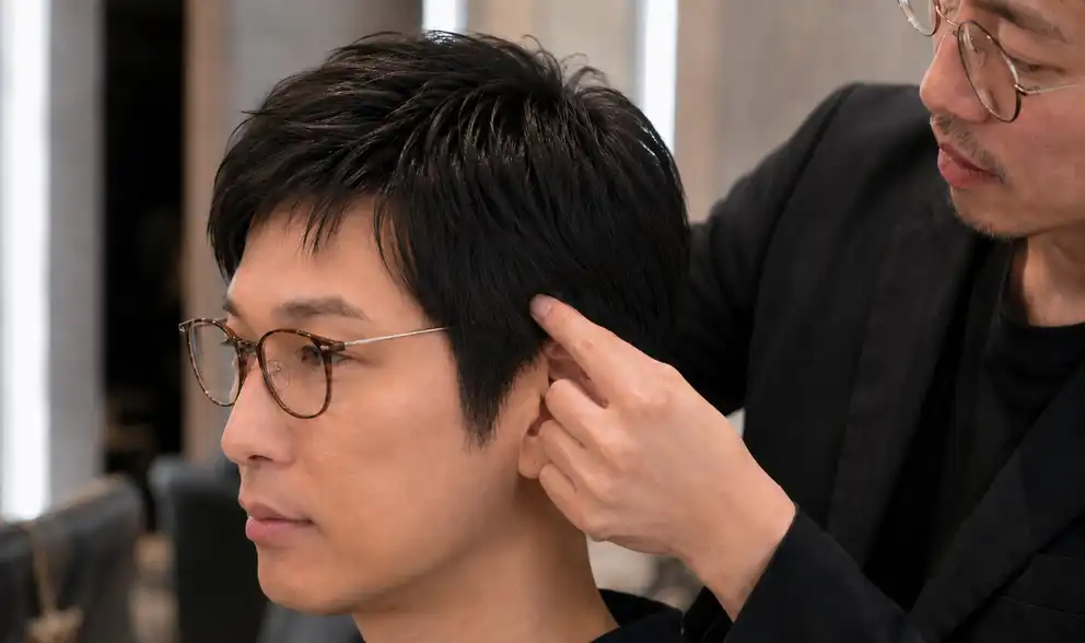 No.054 안경을 써도 가발이 불편하지 않을까? 관자놀이와 옆머리 디자인의 관계 안경 가발 관자놀이 구레나룻